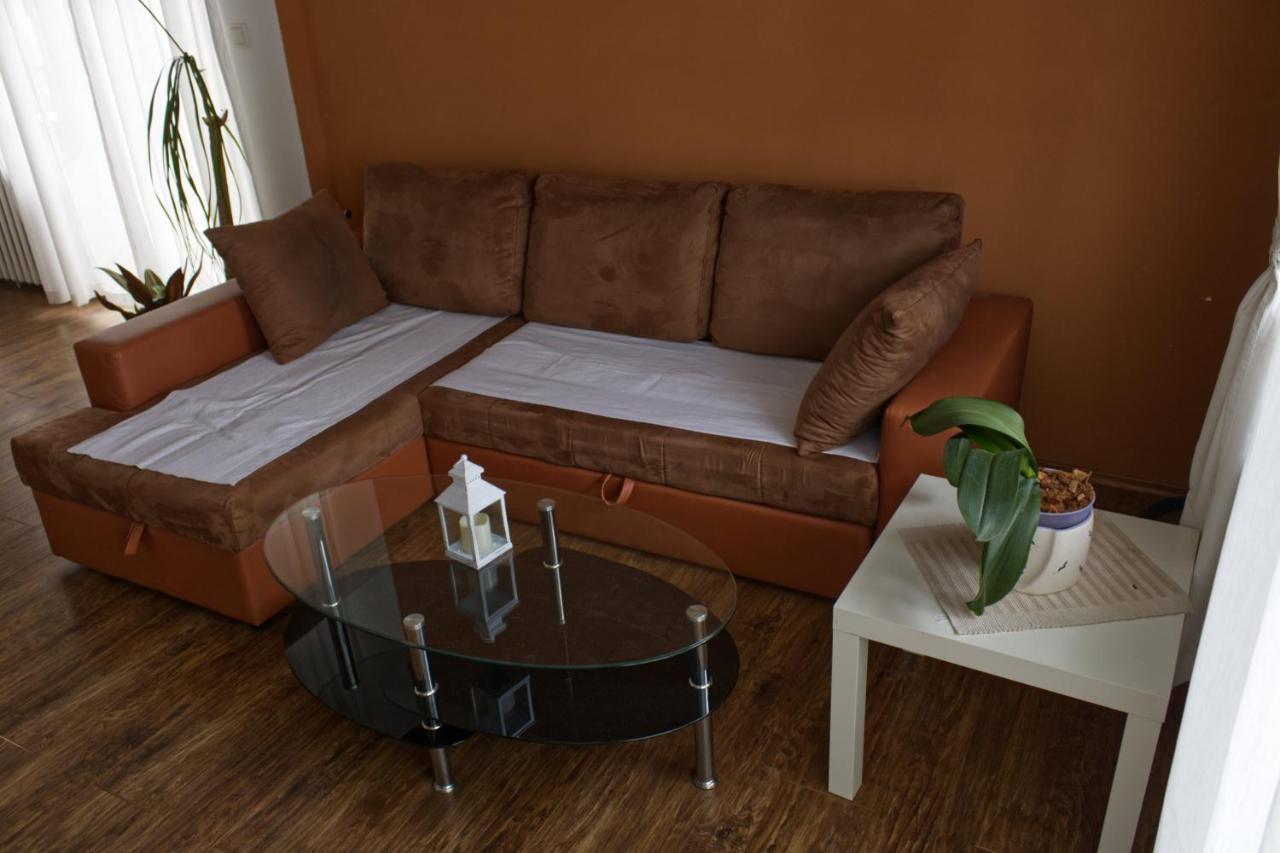Gacka Idila Apartment โอโทชาส ภายนอก รูปภาพ