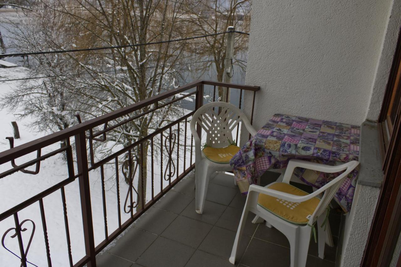 Gacka Idila Apartment โอโทชาส ภายนอก รูปภาพ