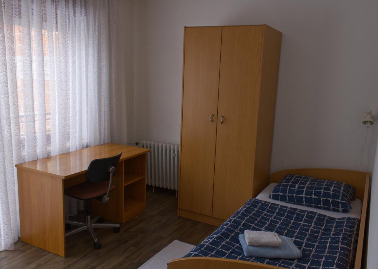 Gacka Idila Apartment โอโทชาส ภายนอก รูปภาพ