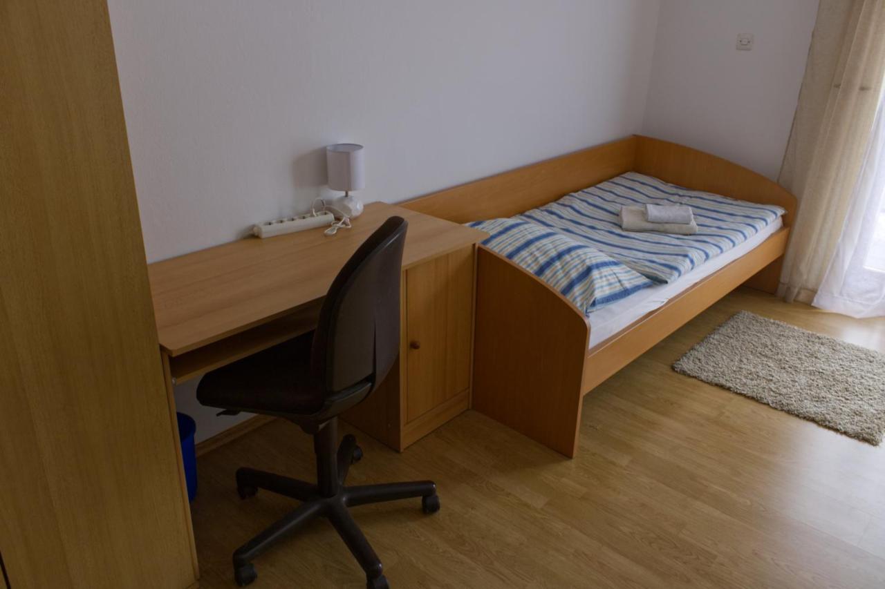 Gacka Idila Apartment โอโทชาส ภายนอก รูปภาพ