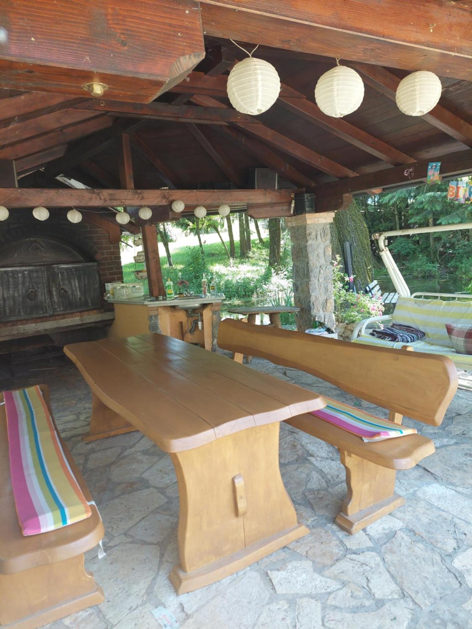 Gacka Idila Apartment โอโทชาส ภายนอก รูปภาพ