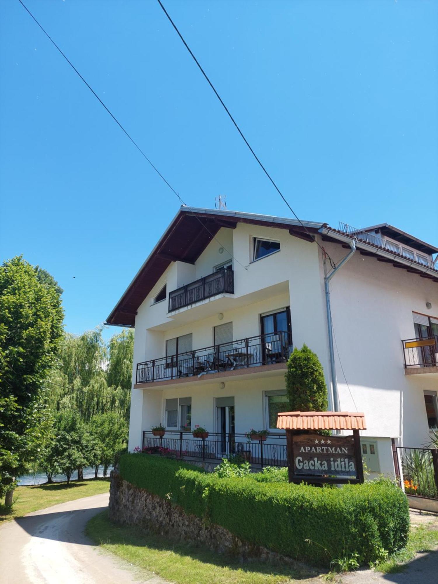 Gacka Idila Apartment โอโทชาส ภายนอก รูปภาพ